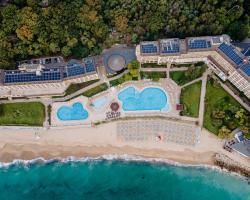HVD Riviera Beach Ultra All Inclusive & Mineral Pool - Private Beach & Free Parking