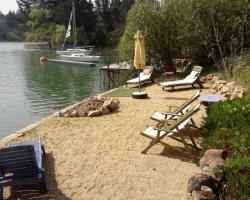 Cabaña de Adobe en Lago Rapel