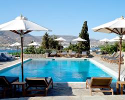 Akrotiri Hotel