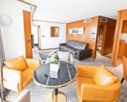 Goldstar Apartments & Suites