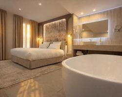 Bobo's hotel