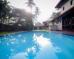 Airport Villa
