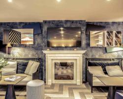 ميركيور باريس آرك دو تريومف إتوال