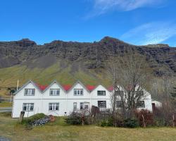 Skyrhusid Guesthouse
