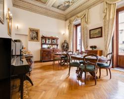 Affreschi Su Roma Luxury B&B