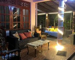Thisal Guest House