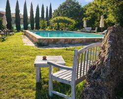 Il Borgo Del Lupo Relax Family Apartments in Tuscany with Restaurant & Swimming Pool