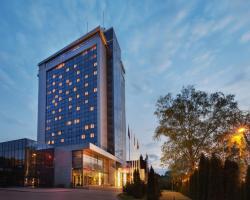 VILNIUS PARK PLAZA HOTEL & SPA, Restaurant, Panorama Bar, Conference & Banquet Center