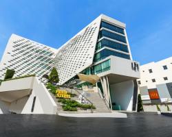 LiT BANGKOK Hotel
