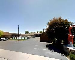 Econo Lodge Inn & Suites