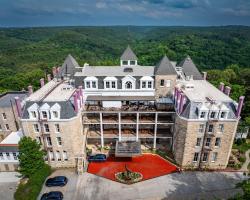 1886 Crescent Hotel and Spa