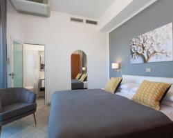 MoMo Seaview Hotel