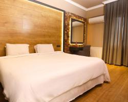 Esin Hotel