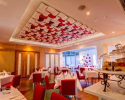 Mantra Charles Hotel