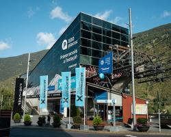 Hotel NIU a 50 m del Funicamp