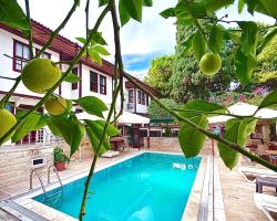 Urcu Hotel
