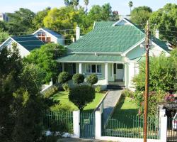 Oudtshoorn Central Lodging