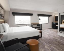 Aiden by Best Western Newark Airport