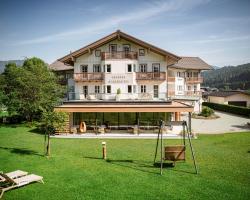 Crystls Aparthotel