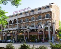 Monoberge Hotel