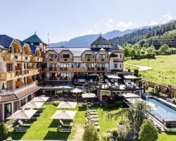 Tevini Dolomites Charming Hotel