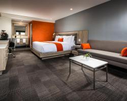 Canoga Hotel at Warner Center