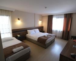 Üstün Hotel Alsancak