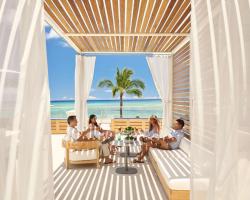 OUTRIGGER Reef Waikiki Beach Resort