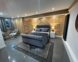 Hendham House - Near Etihad Stadium, CoOp Live Arena, AO Arena, Piccadilly Train Station & Manchester City Centre