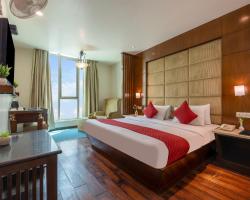 Hotel Aura - 05 Mins from New Delhi Railway Station & Connaught Place