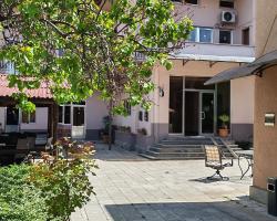 Areg Hotel
