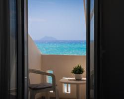 Nefeli Rooms with Sea View in Kalamaki