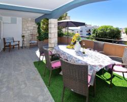 Villa Tania