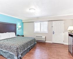 Cabana Inn & Suites