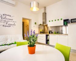 Bronzino 53 - with Free Private Parking
