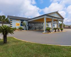 Super 8 by Wyndham Biloxi at the Beach