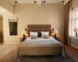 Ascot Hotel