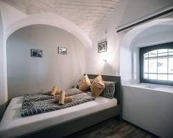 4 Rooms