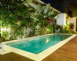 T & J Villa Seminyak