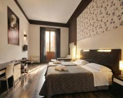 Alhambra Suites
