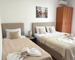 Lazorja Rooms