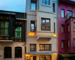 Zendy Suite Hotel