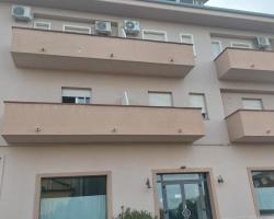 Life Hotel