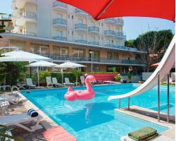 Nautilus Hotel Family