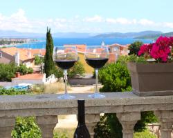 Apartments & Rooms Milena