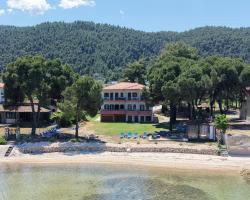 Studios Efi beach
