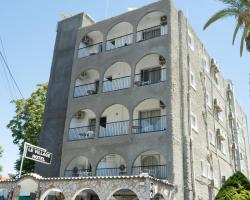 Le Village Hotel
