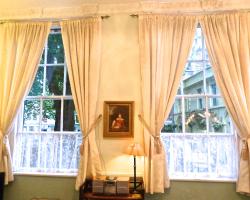 Crystal Palace Apartment