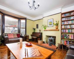 Llangollen Hostel - Book the Room - Self Catering facilities