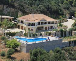 Villa Akros and Suites